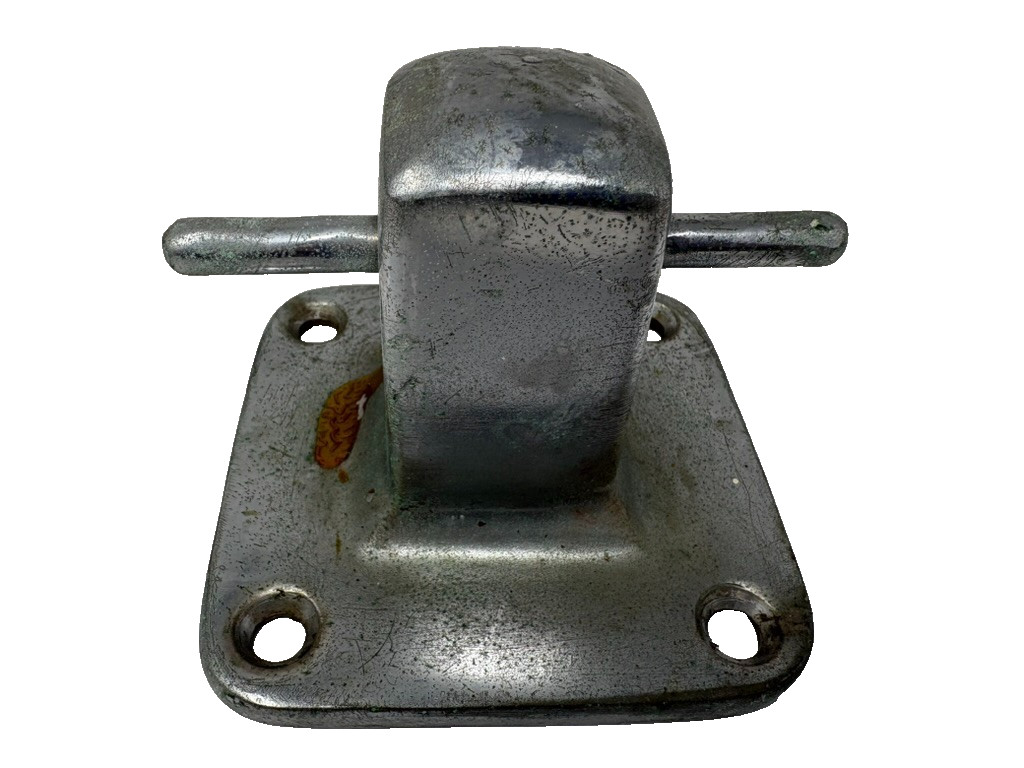 Vintage Marine Deck Mounted Single Post Bollard Cleat Mooring Bill Sampson
