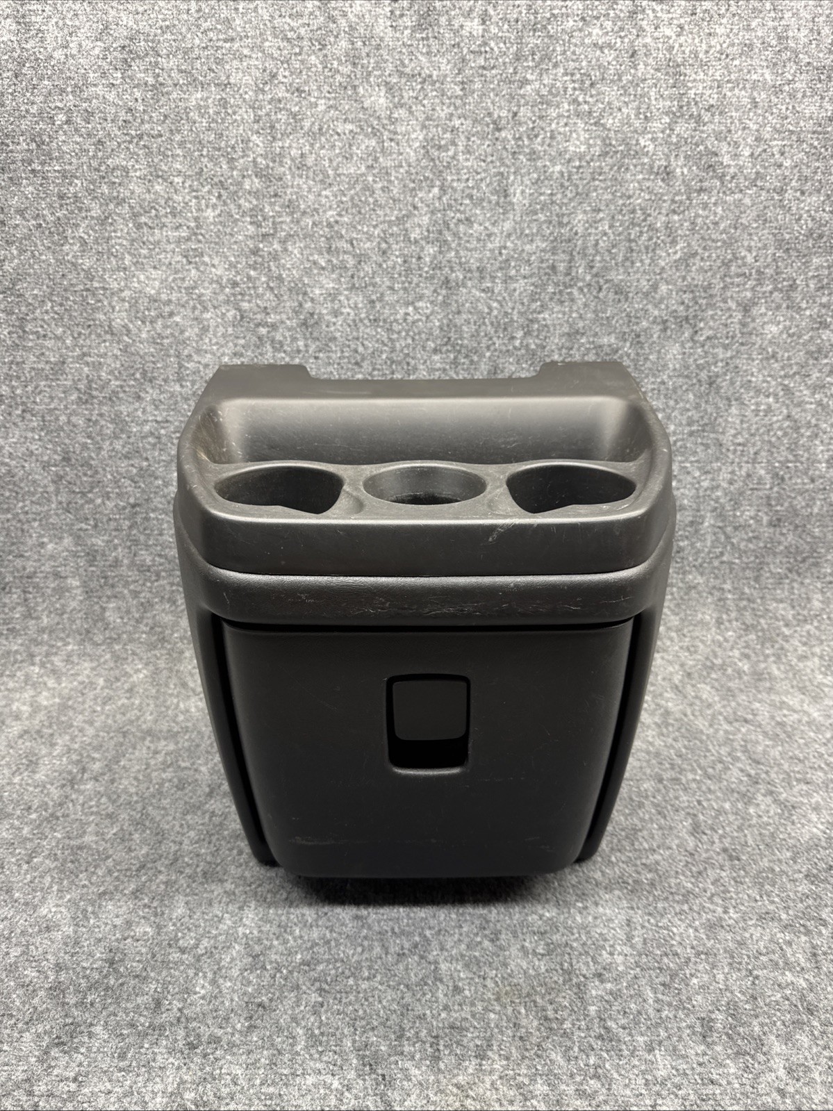 2003-2025 CHEVY EXPRESS GMC SAVANA 2500 3500 CONSOLE CUP HOLDER DOGHOUSE OEM 2003-2025 CHEVY EXPRESS GMC SAVANA 2500 3500 CONSOLE CUP HOLDER DOGHOUSE OEM