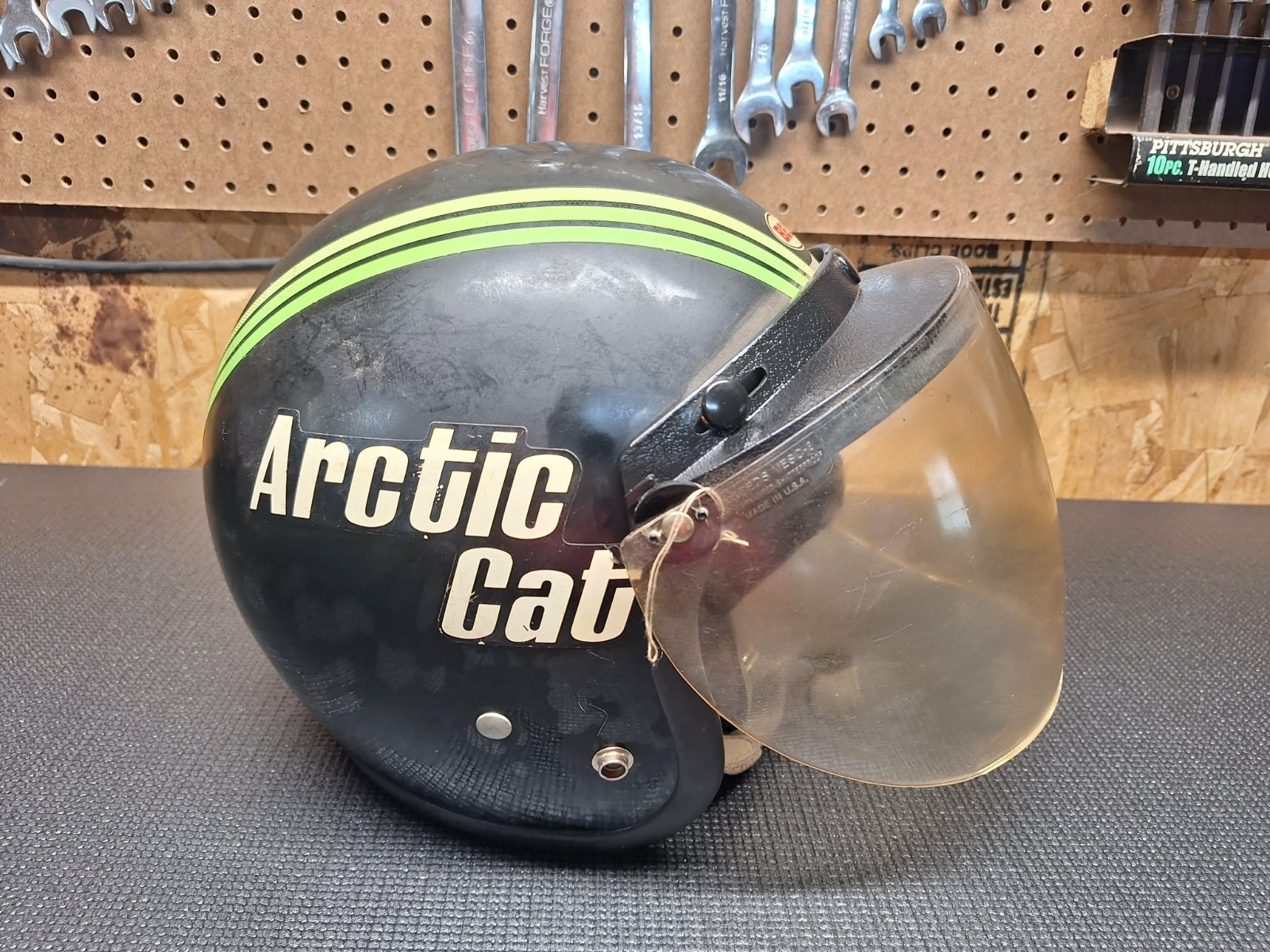 Vintage 1970\'s Arctic Cat Snowmobile Helmet