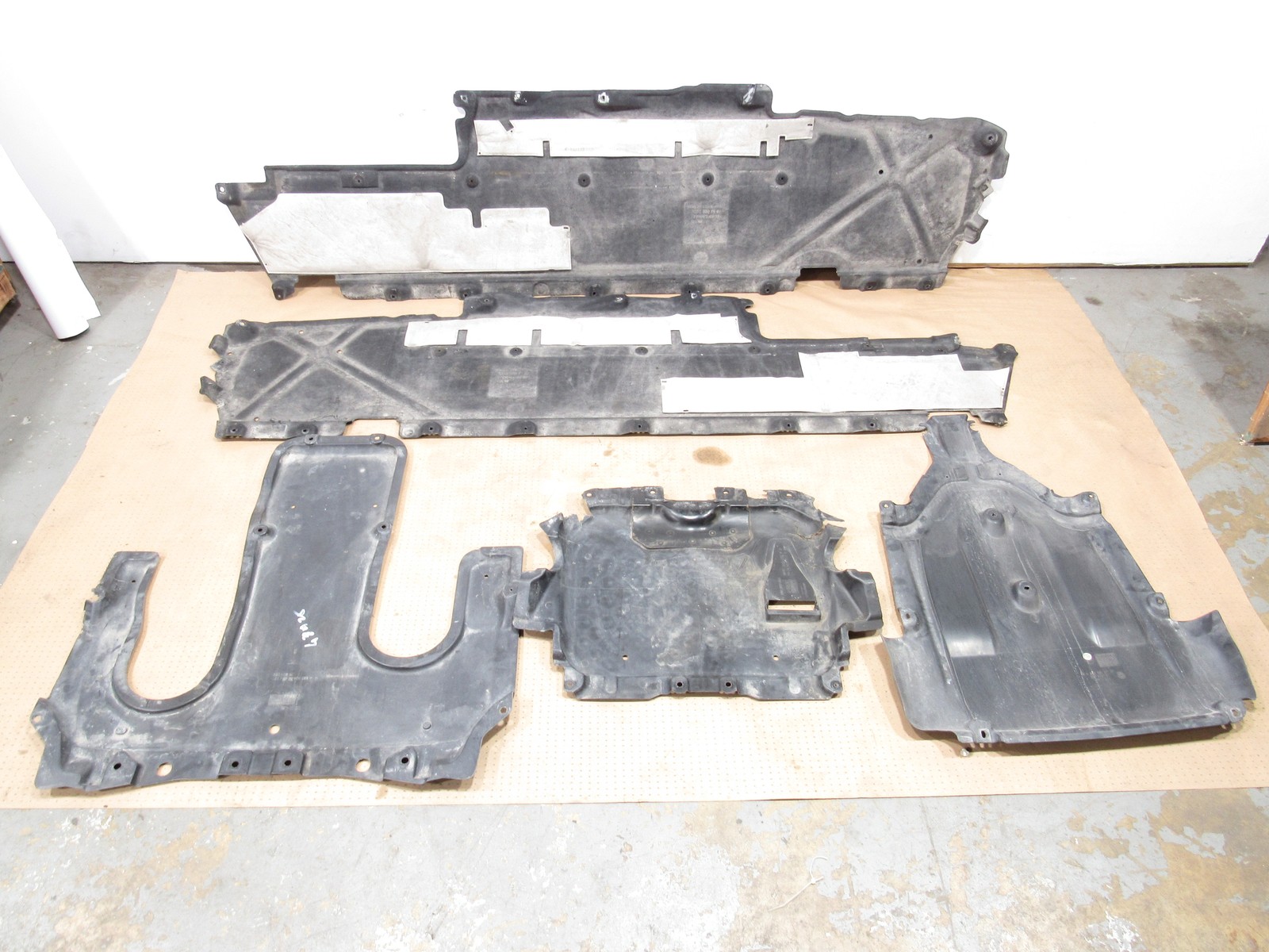 18-20 Mercedes S560 W222 2020 Underbody Floor Splash Shield Guard Set 5 PCS ;#9