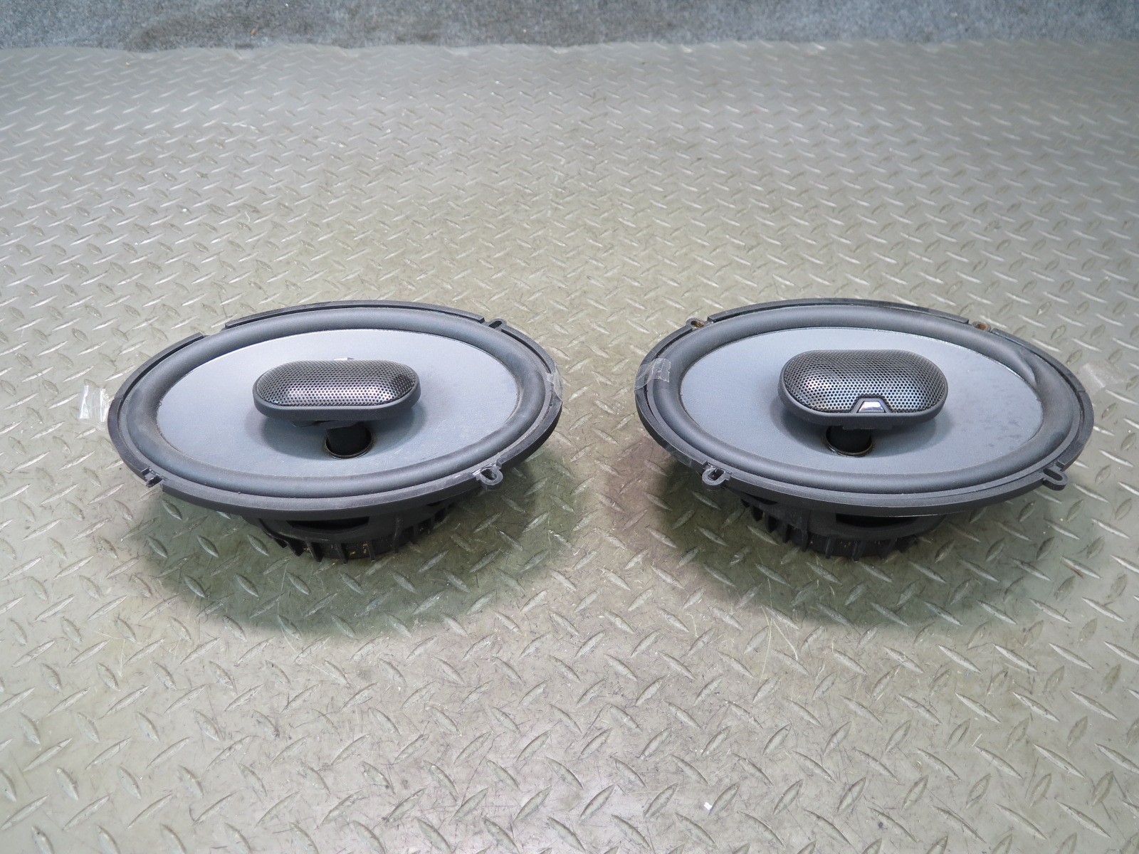 JBL GTO 939 COAXIAL 3-WAY AUDIO SPEAKER 6x9\