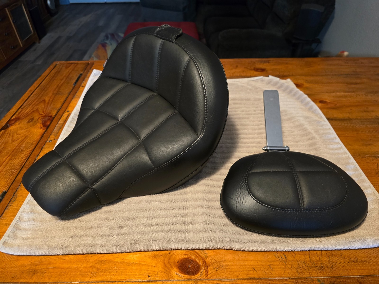 Mustang Solo Seat for 2018+ Harley Davidson FXBB Street Bob and FXST Standard Mustang Solo Seat for 2018+ Harley Davidson FXBB Street Bob and FXST Standard