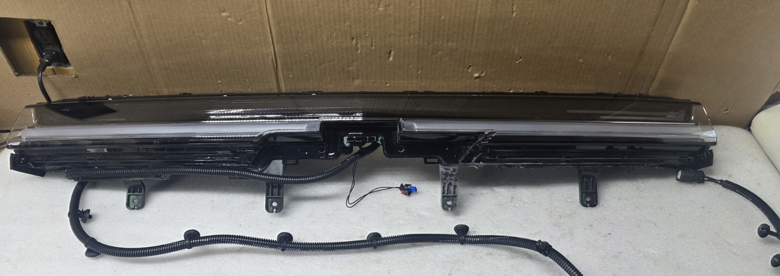 2024 2025 Chevy Silverado EV LED Front Center Light Bar Mount 85832096