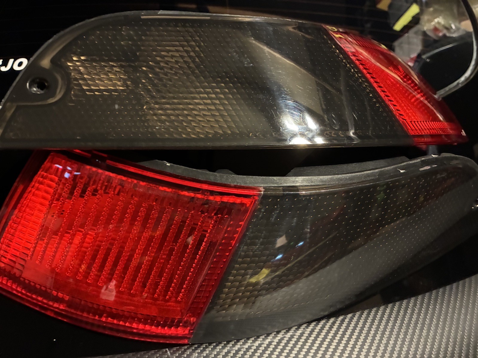 Porsche 911 (993) Left/Right Aftermarket Red And Smoke Porsche 911 (993) Left/Right Aftermarket Red And Smoke