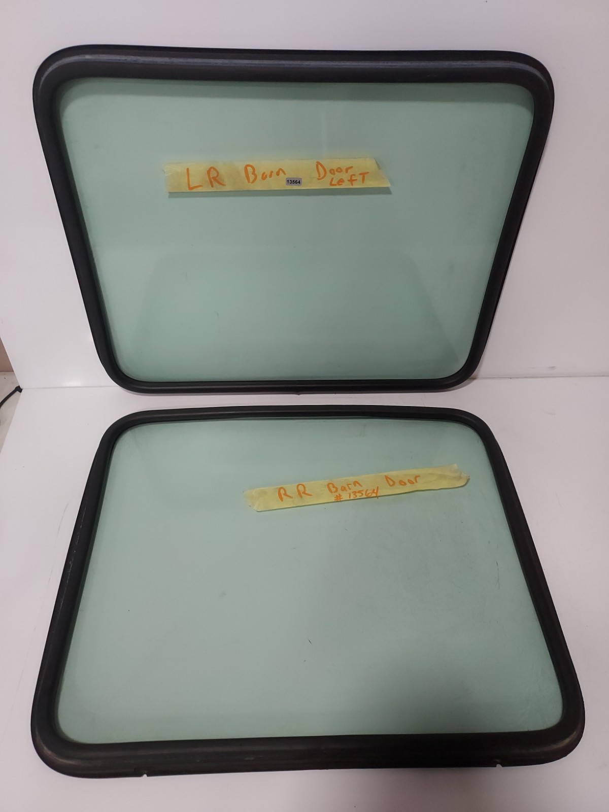 1971-1995 Chevy G20 Van RIGHT LEFT Back Rear Barn Doors Window Glass Set 1971-1995 Chevy G20 Van RIGHT LEFT Back Rear Barn Doors Window Glass Set