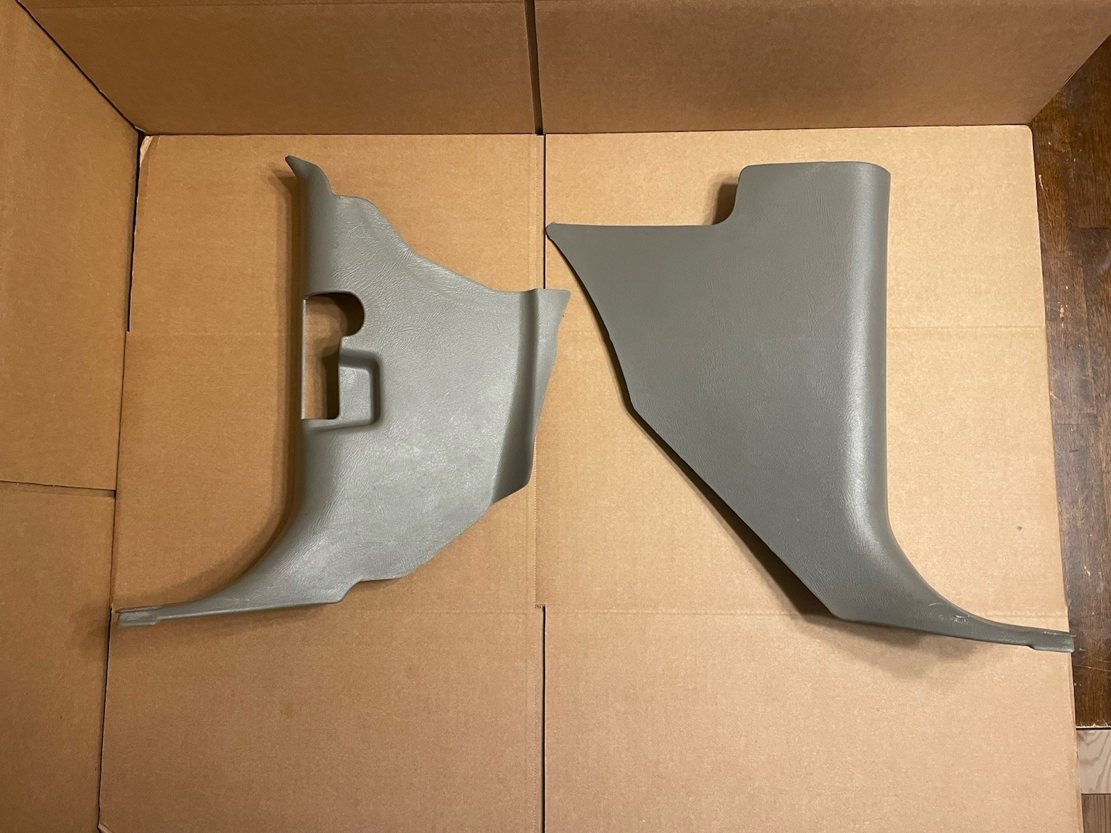 2000-2006 Suburban Tahoe Silverado Kick Panel Trim Set Light Gray OEM 2000-2006 Suburban Tahoe Silverado Kick Panel Trim Set Light Gray OEM