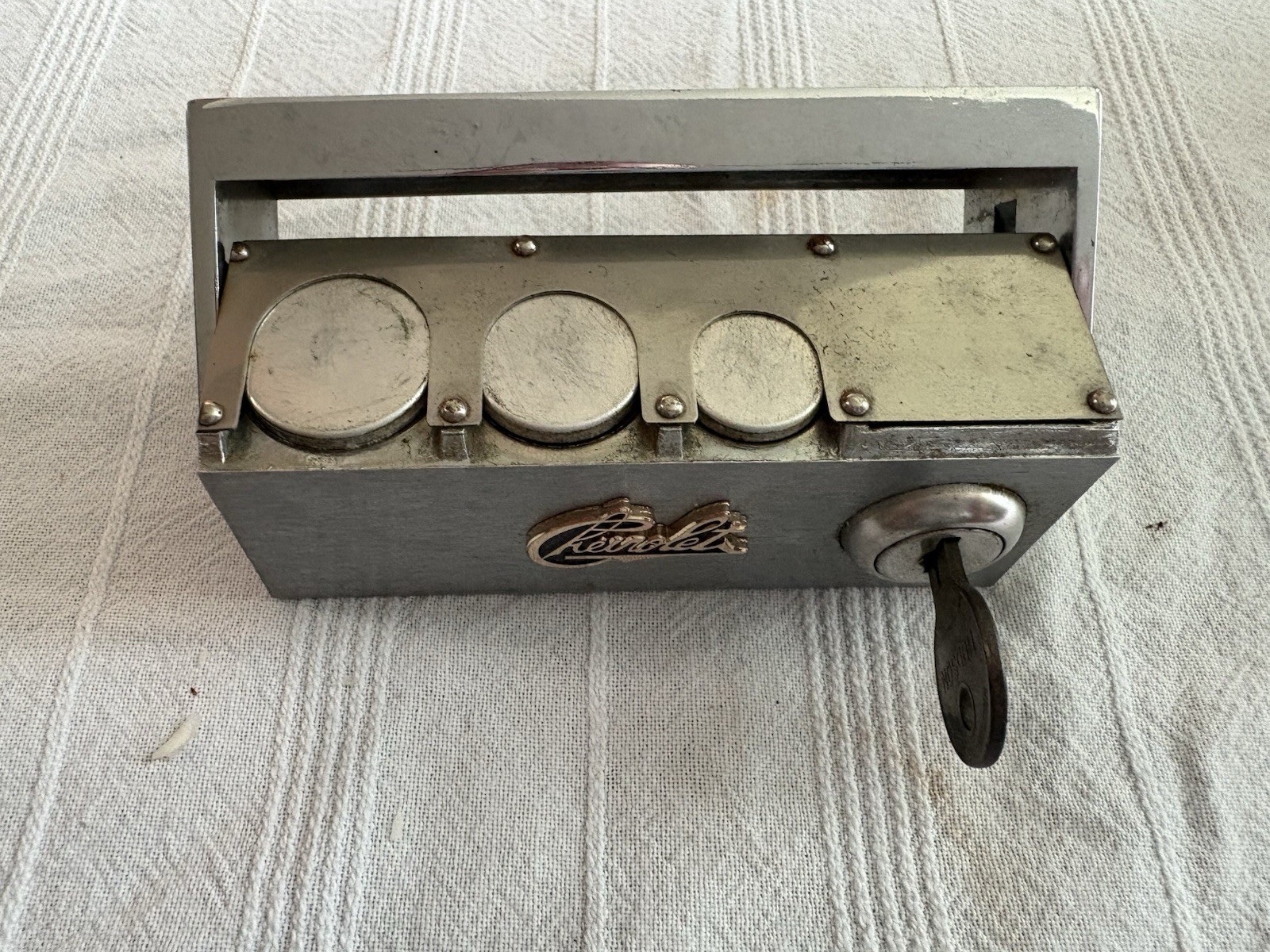 vintage auto change holder locking car coin holder coin dispenser  w/ key Chevy