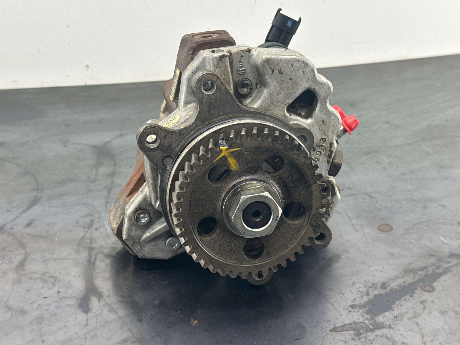 Duramax Fuel Injection Pump LMM CP3 (Gear Damaged) SIERRA SILVERADO 2500 06-10 Duramax Fuel Injection Pump LMM CP3 (Gear Damaged) SIERRA SILVERADO 2500 06-10
