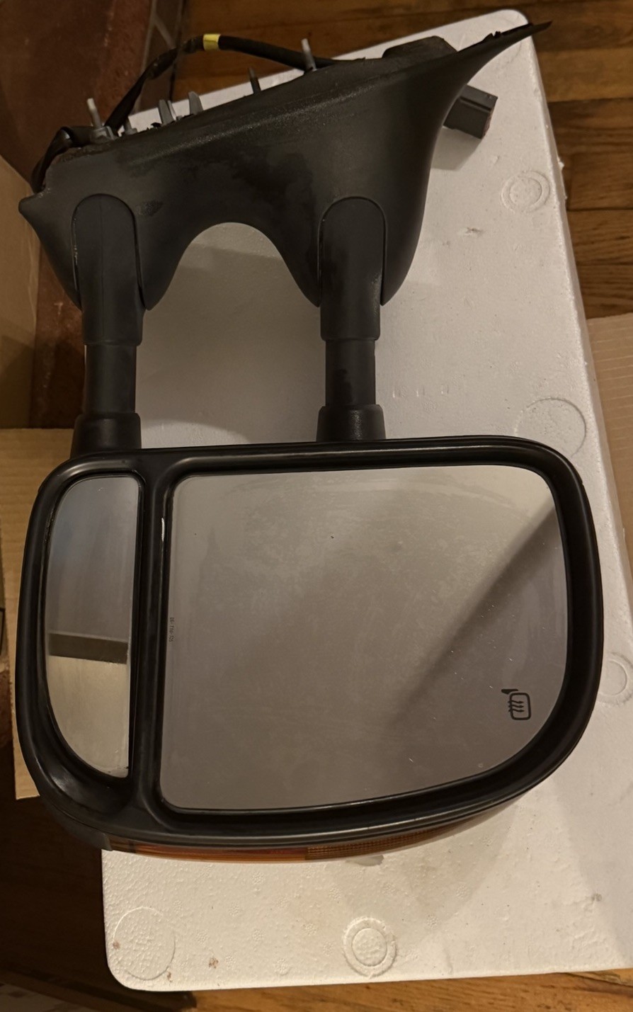 OEM Ford Lariat Power/heated Side Mirror Set For 99-07 Ford F250-F550 Used Orig. OEM Ford Lariat Power/heated Side Mirror Set For 99-07 Ford F250-F550 Used Orig.