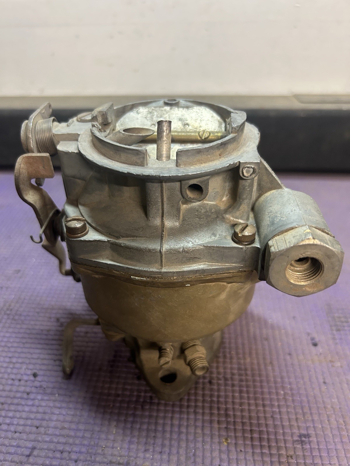 RARE GENUINE GM Rochester GMC 7031660 7026168 1 Barrel Carburetor 194 230 250 RARE GENUINE GM Rochester GMC 7031660 7026168 1 Barrel Carburetor 194 230 250