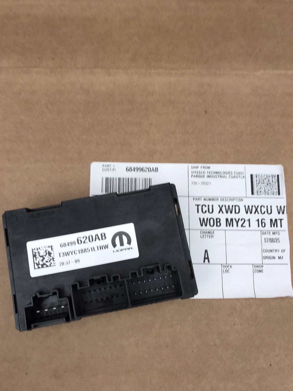 OEM MOPAR Jeep Grand Cherokee & DURANGO TRANSFER CASE CONTROL MODULE 68499620AB