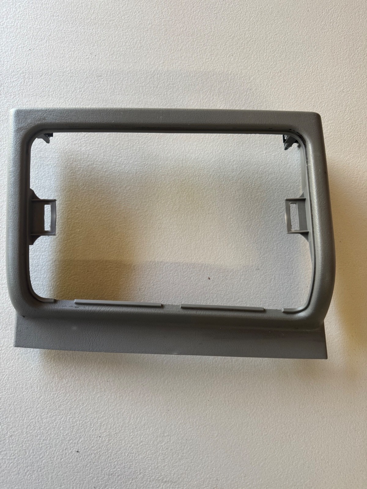 Chevy Silverado 1500 2003-2006 Center Console Dash Storage Bezel Trim OEM Chevy Silverado 1500 2003-2006 Center Console Dash Storage Bezel Trim OEM
