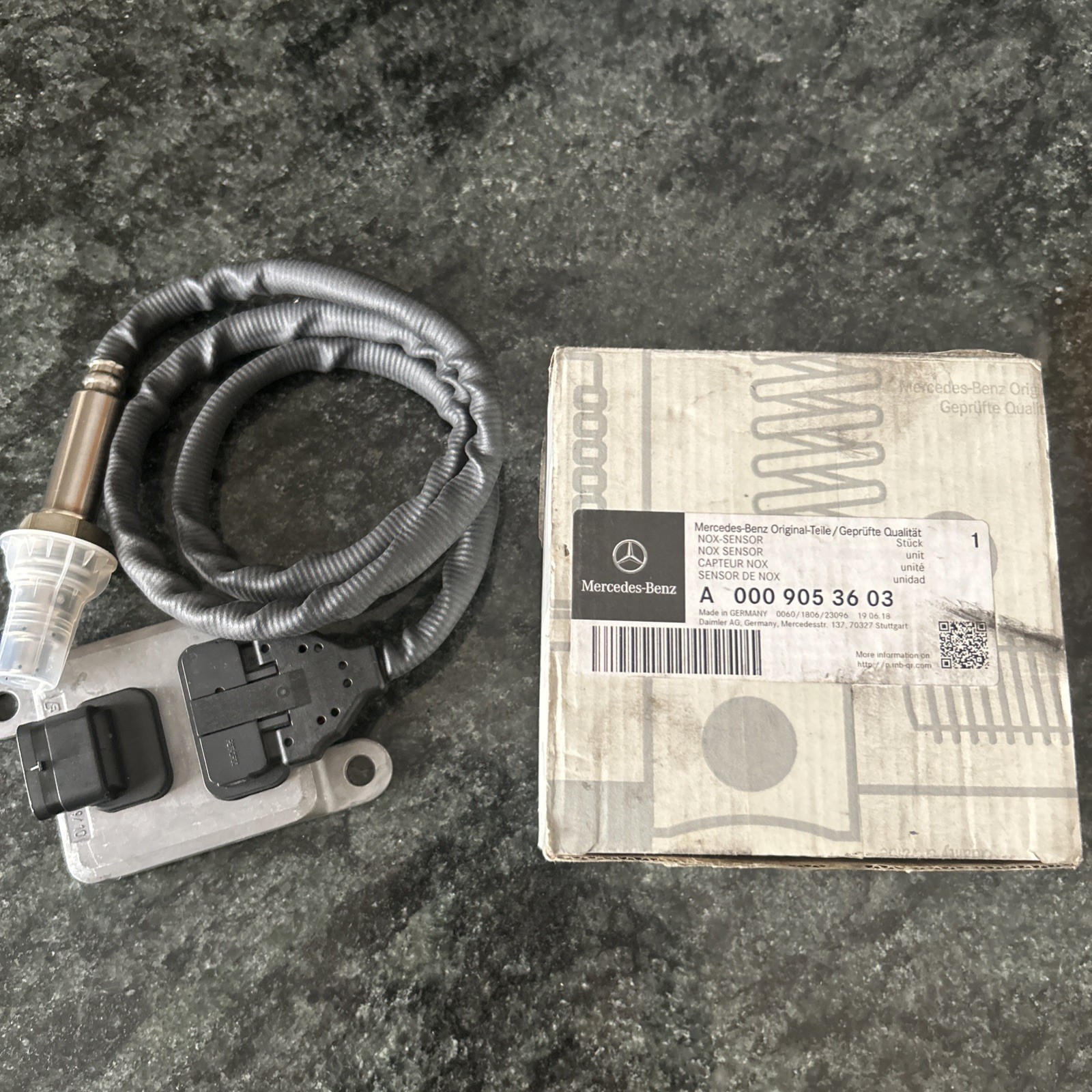 A 000 905  36 03 NOX sensor Mercedes-Benz sprinter brand new OEM equipment