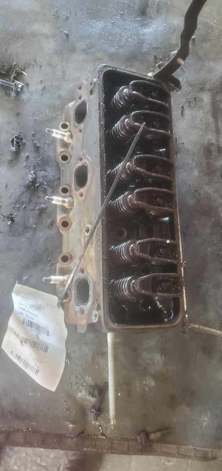 Cylinder Head 4.3L Fits 00-13 SIERRA 1500 PICKUP 1171807