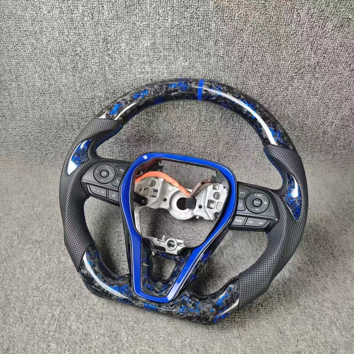 Forged blue carbon fiber balck leather steering wheel for 2018-2023 Toyota Camry