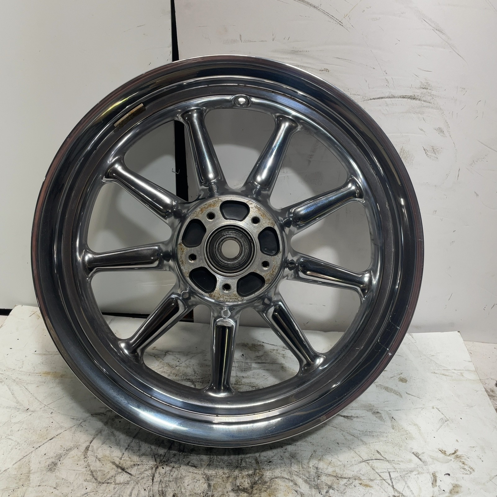 02-08 Harley Touring OEM 16x3 9 Spoke Chrome Wagon Wheel FRONT CVO 43539-04