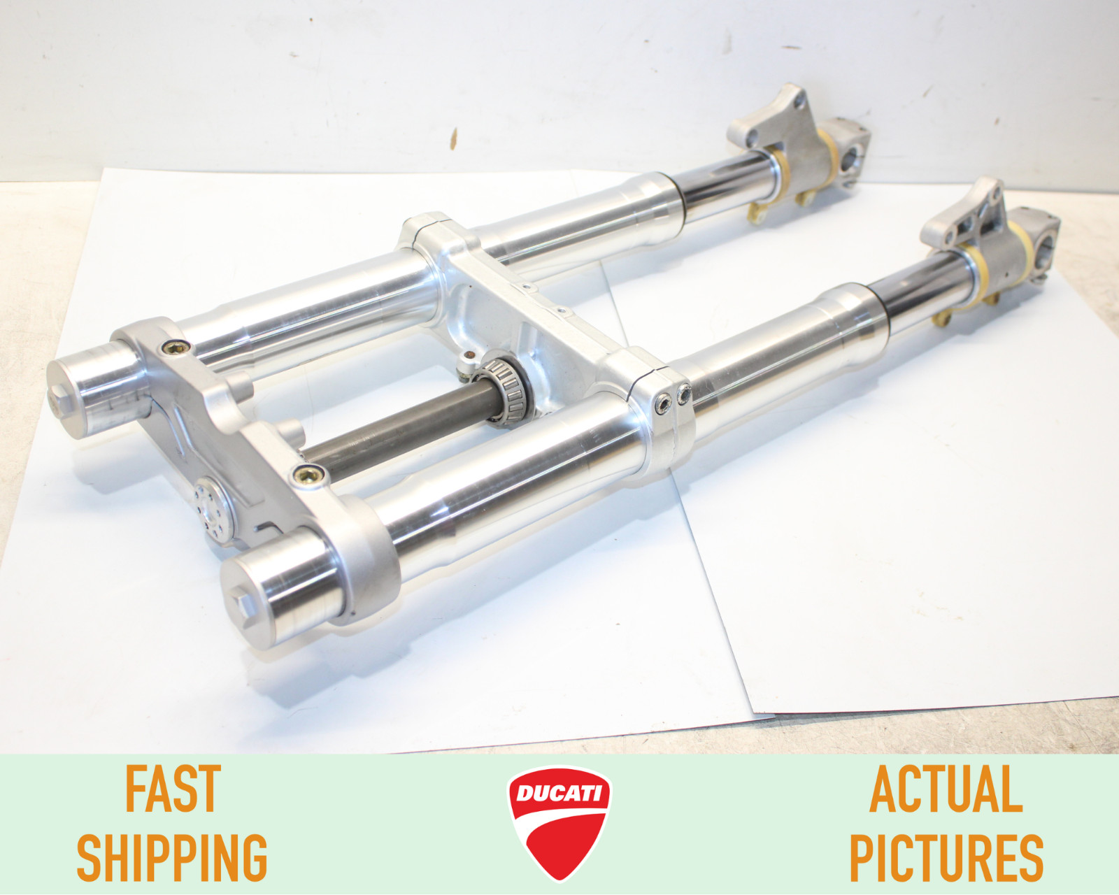 2003 2004 DUCATI Sport 800 FRONT FORK W/ TRIPLE TREE ASSY 2003 2004 DUCATI Sport 800 FRONT FORK W/ TRIPLE TREE ASSY