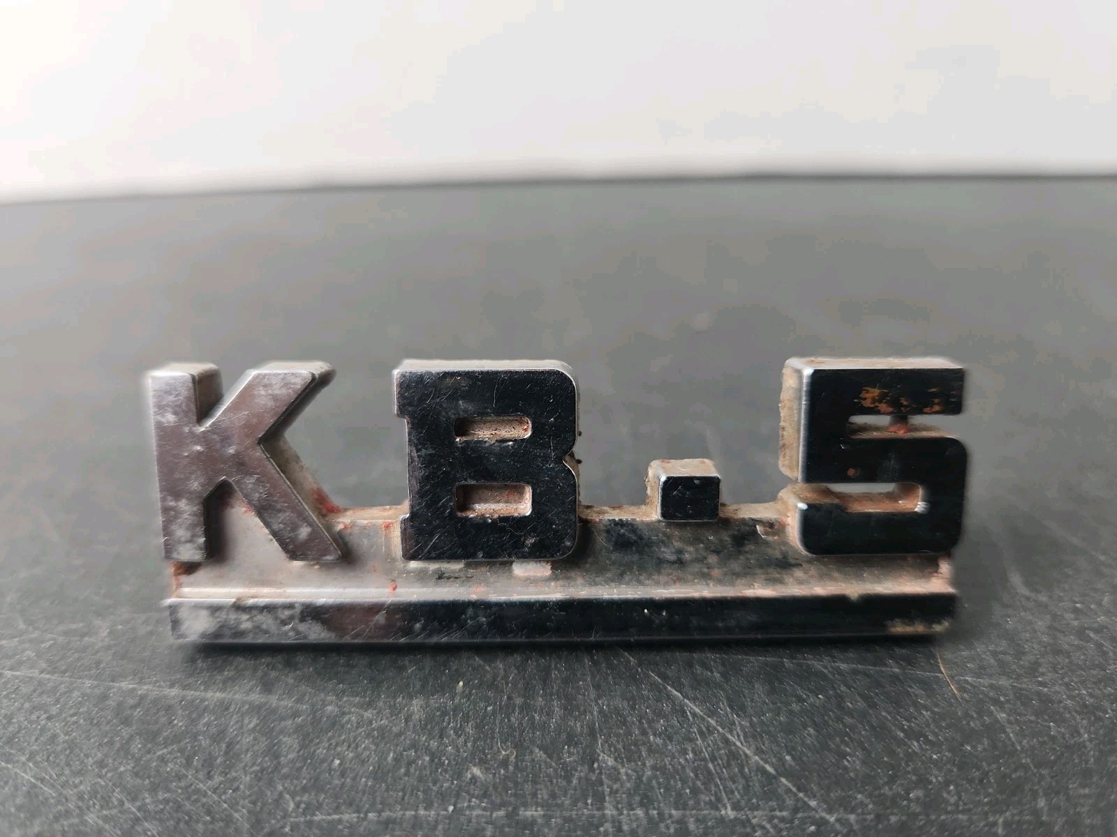 VINTAGE OEM original 1940's International KB-5 emblem , #716861764-R1