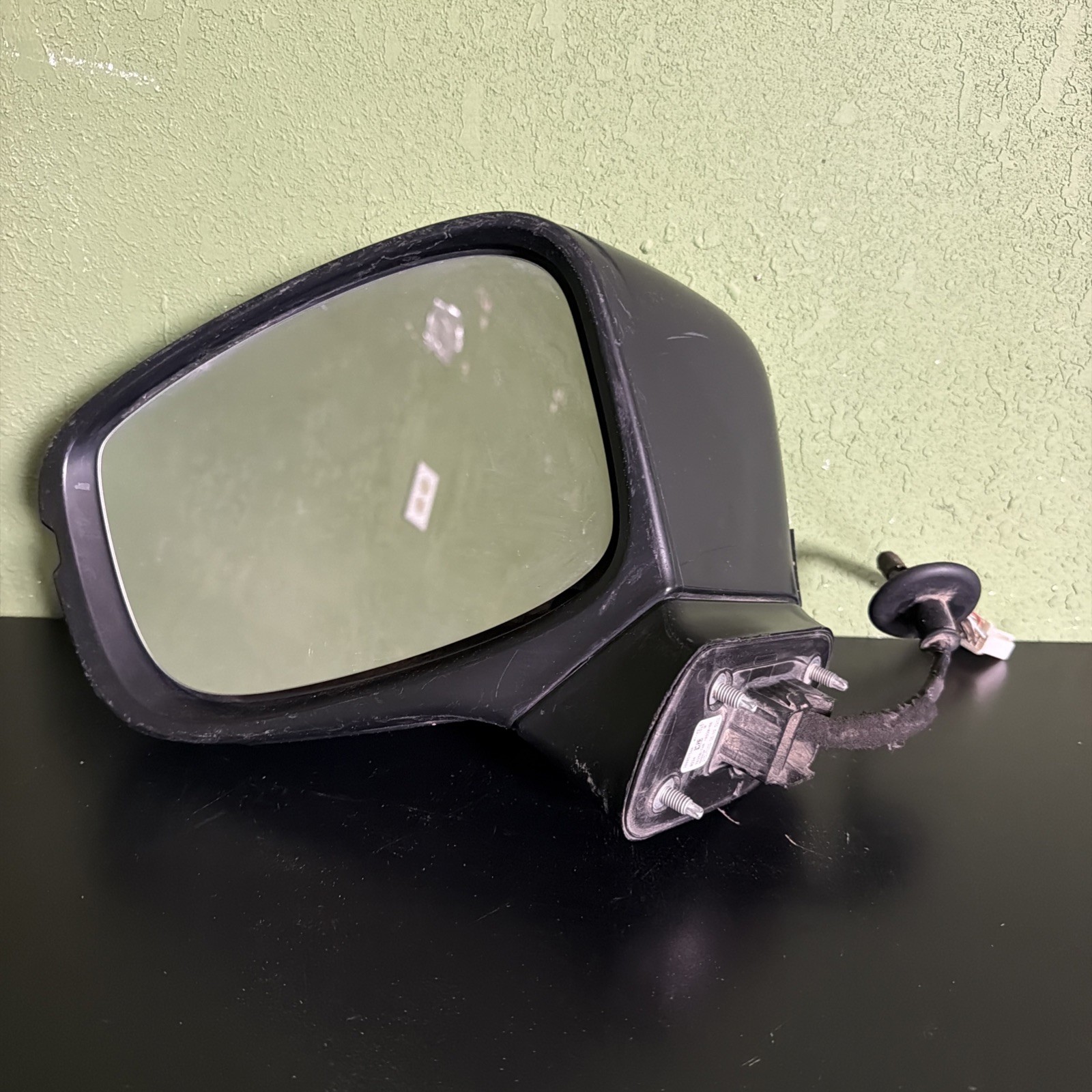 2020 2021 2022 HONDA ODYSSEY DRIVER side LEFT SIDEMIRROR W/ TURN SIGNAL Used Oem 2020 2021 2022 HONDA ODYSSEY DRIVER side LEFT SIDEMIRROR W/ TURN SIGNAL Used Oem