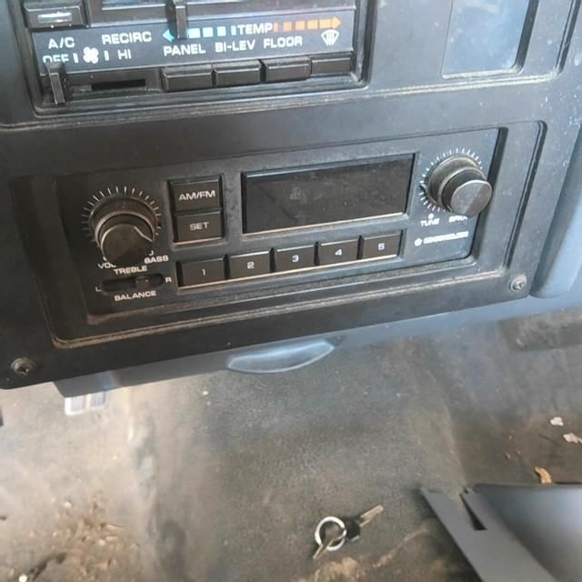 Audio Equipment Radio Without Cassette Fits 86-91 CARAVAN 759136