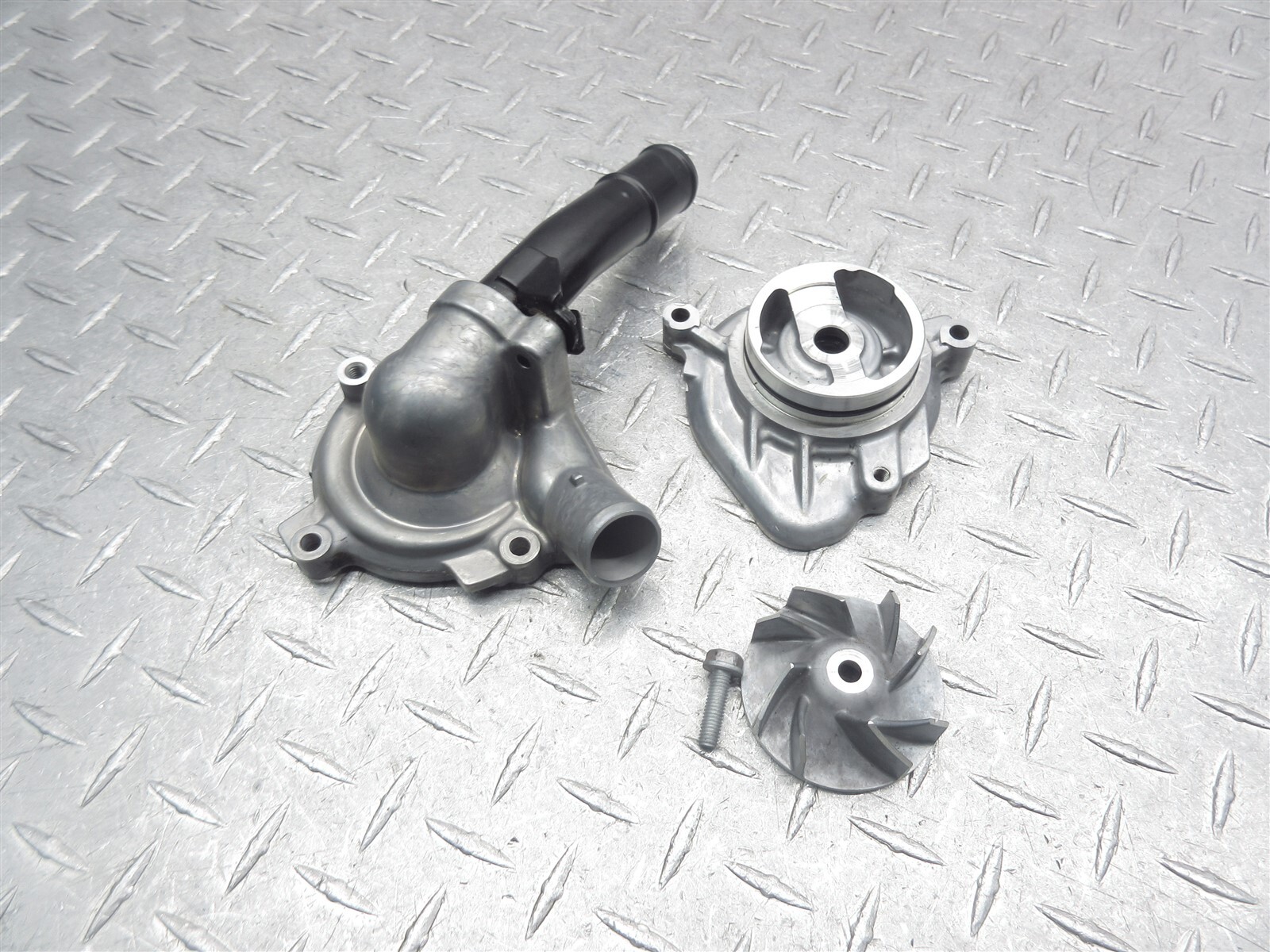 2022 21-23 Kawasaki ZX10R ZX10 Engine Water Pump Cover Impeller Housing