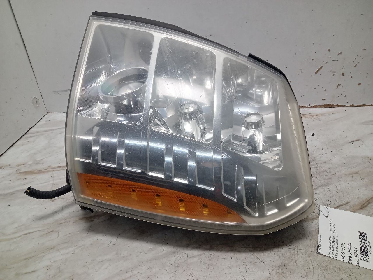 Driver Headlight Xenon HID Fits 07-09 ESCALADE 293479