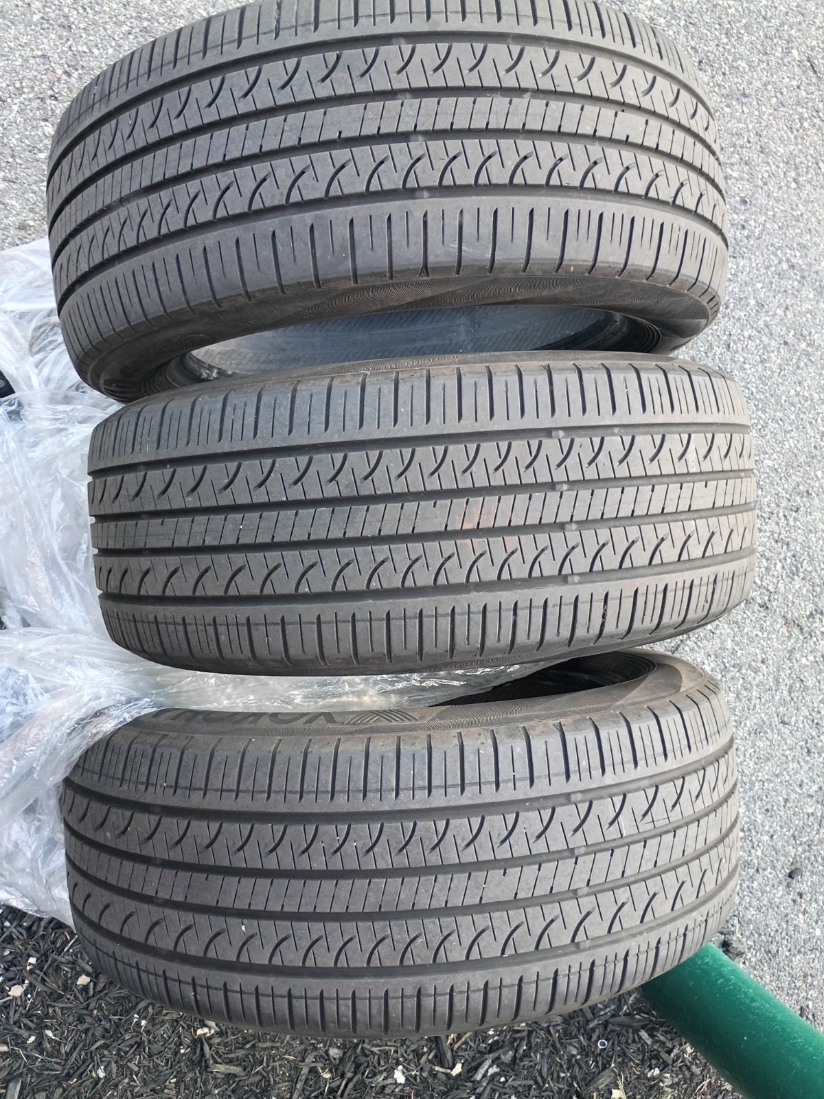 Set of 3 Yokohama Avid GT 225/55R17 Tires – All Season