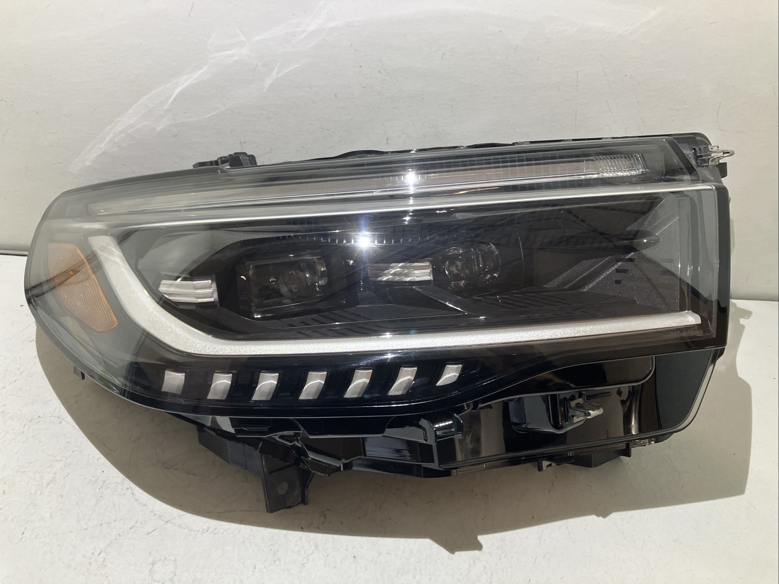 2025 Ford Explorer RH Passenger Right Projector LED OEM Headlight