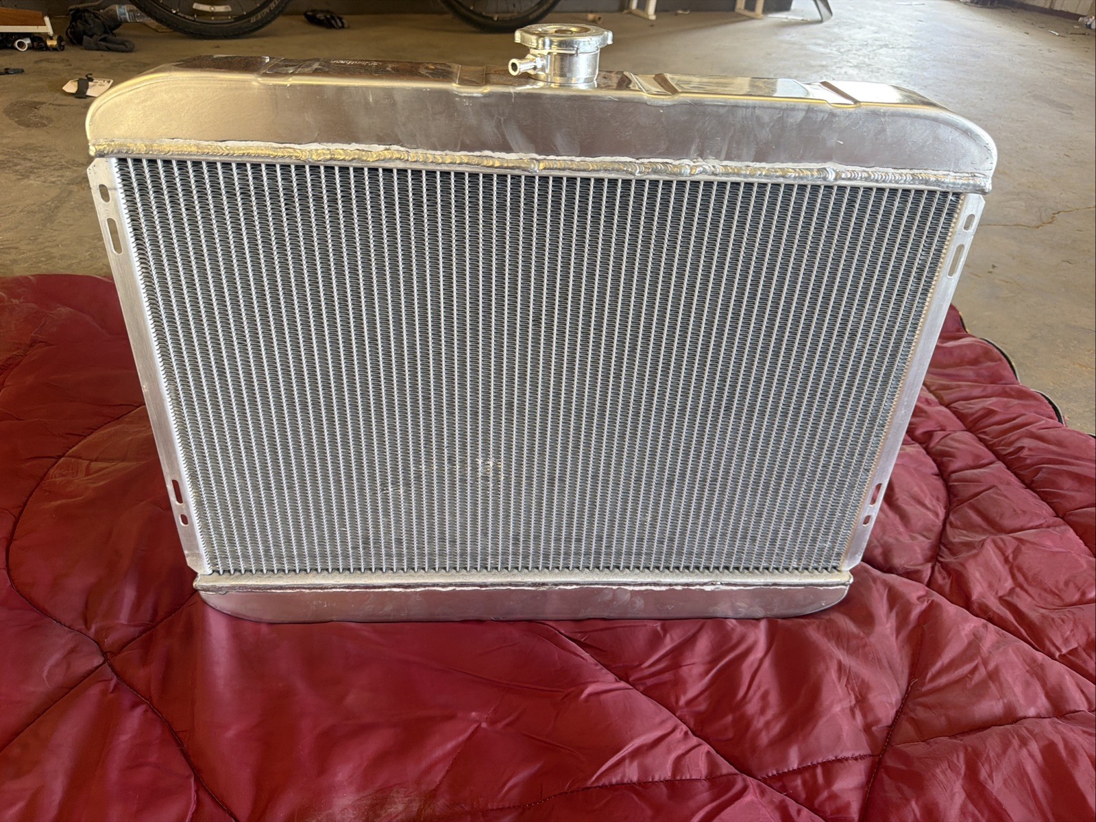 Mustang 1967-69/70 aluminum Radiator Mustang 1967-69/70 aluminum Radiator