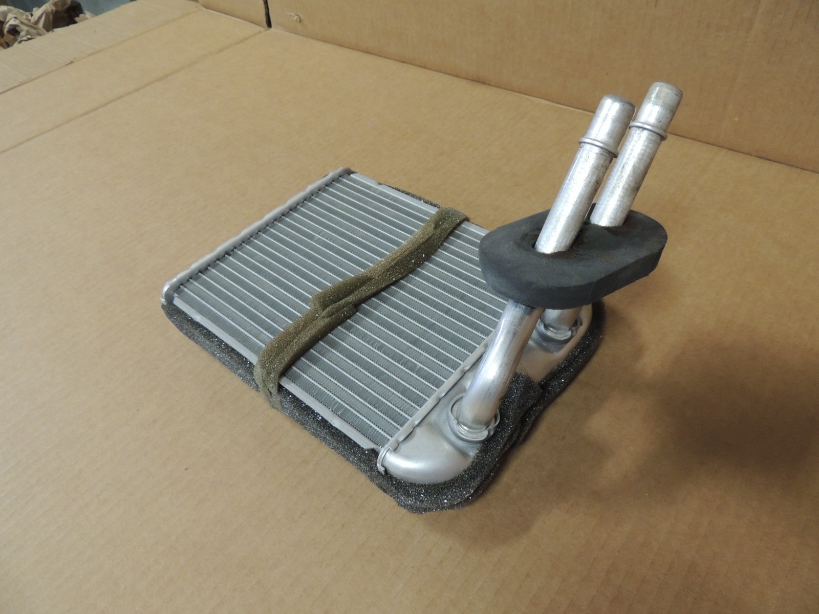 99-07 Chevy Silverado Sierra Suburban HVAC AC HEATER CORE-Genuine GM - 52473322