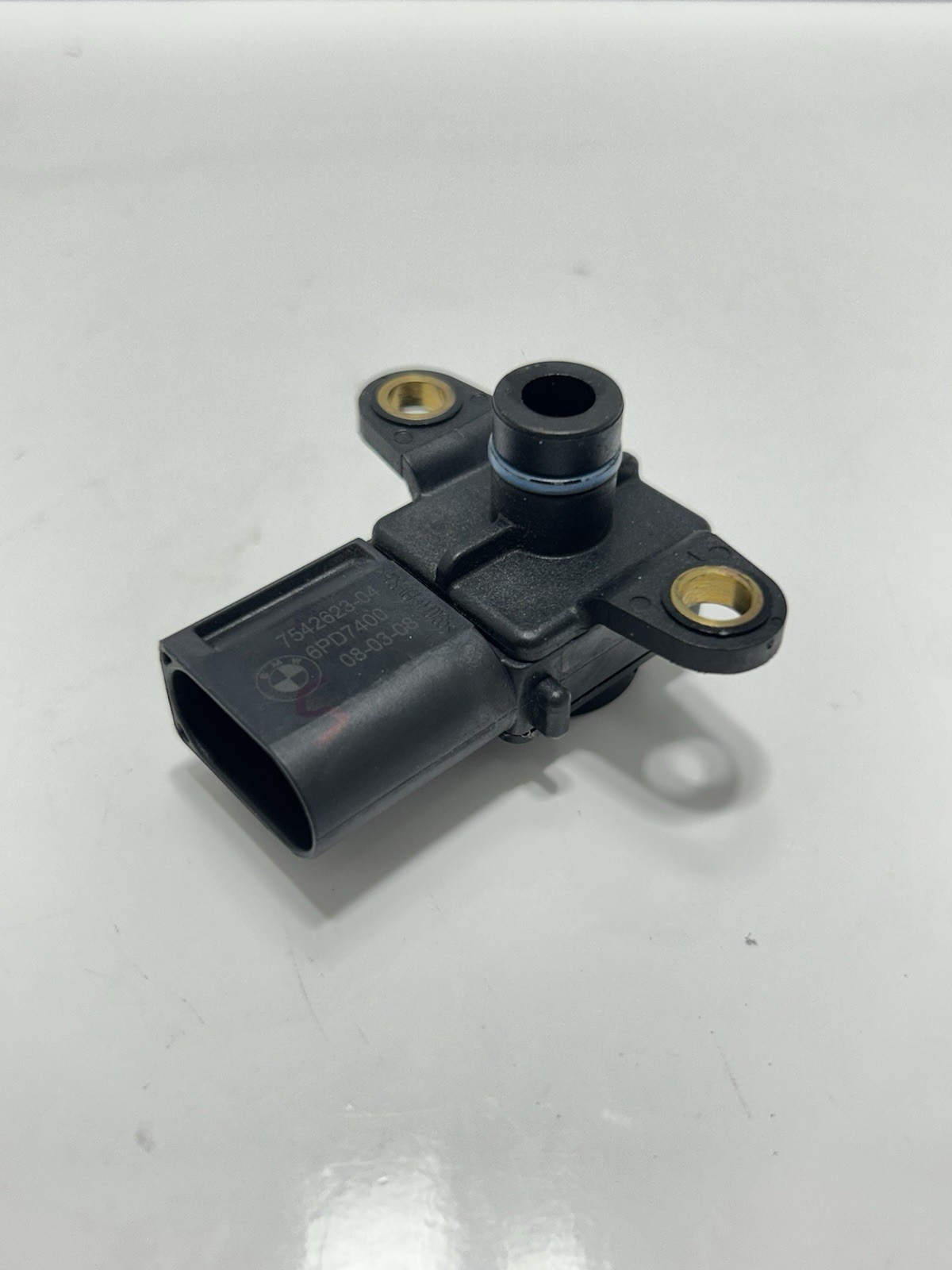 2007-2013 BMW 328i E90 Manifold Absolute Pressure (MAP) Sensor 7542623 2007-2013 BMW 328i E90 Manifold Absolute Pressure (MAP) Sensor 7542623