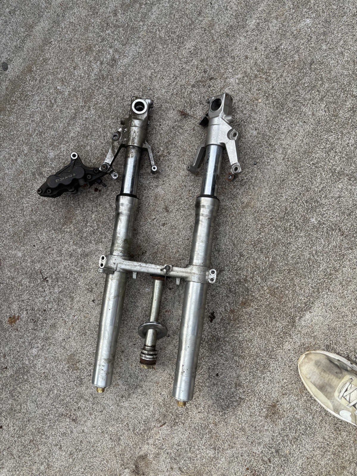 99-07 SUZUKI HAYABUSA FRONT FORKS SHOCK SUSPENSION SET PAIR Straight 99-07 SUZUKI HAYABUSA FRONT FORKS SHOCK SUSPENSION SET PAIR Straight