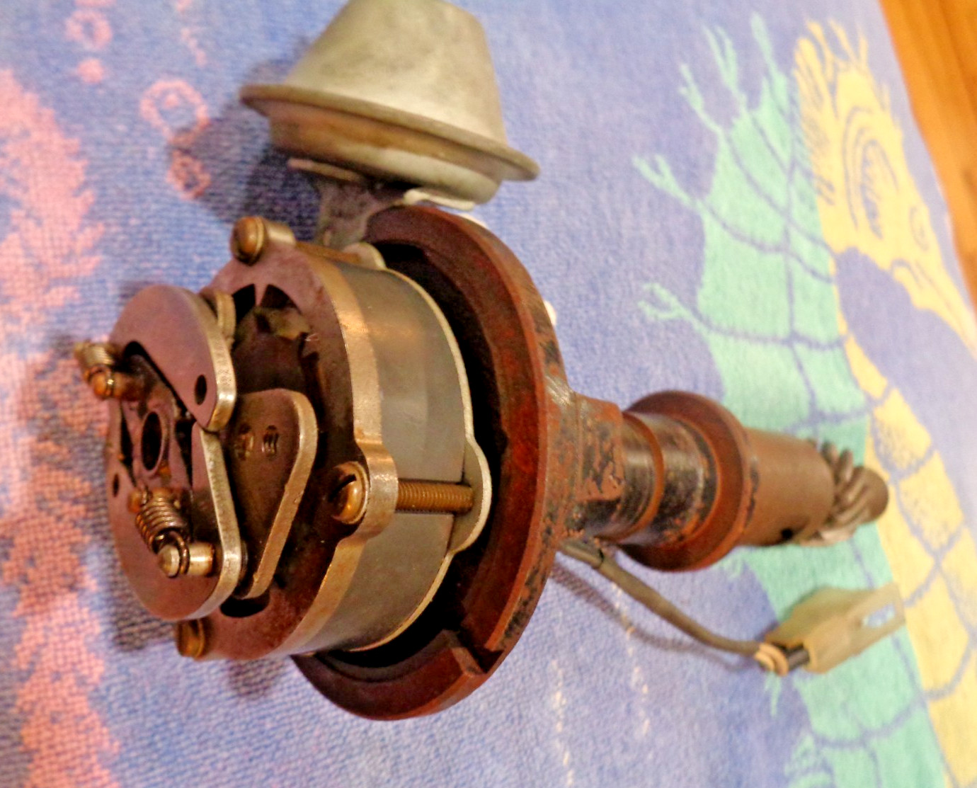 1964  Pontiac Transistor Ignition Distributor w/ 421 HO 1111040 dtd 4 A 20 Used