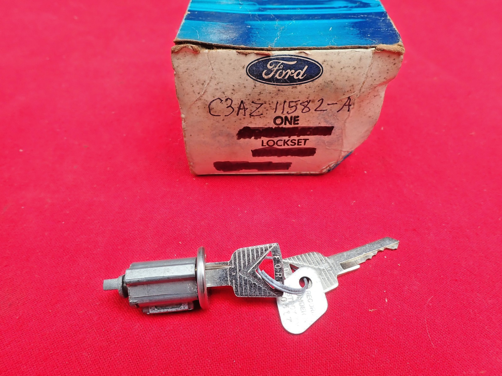 63 64 65 66 67 MUSTANG GALAXIE BRONCO NOS IGN. LOCK CYLINDER & KEYS C3AZ 11582 A 63 64 65 66 67 MUSTANG GALAXIE BRONCO NOS IGN. LOCK CYLINDER & KEYS C3AZ 11582 A