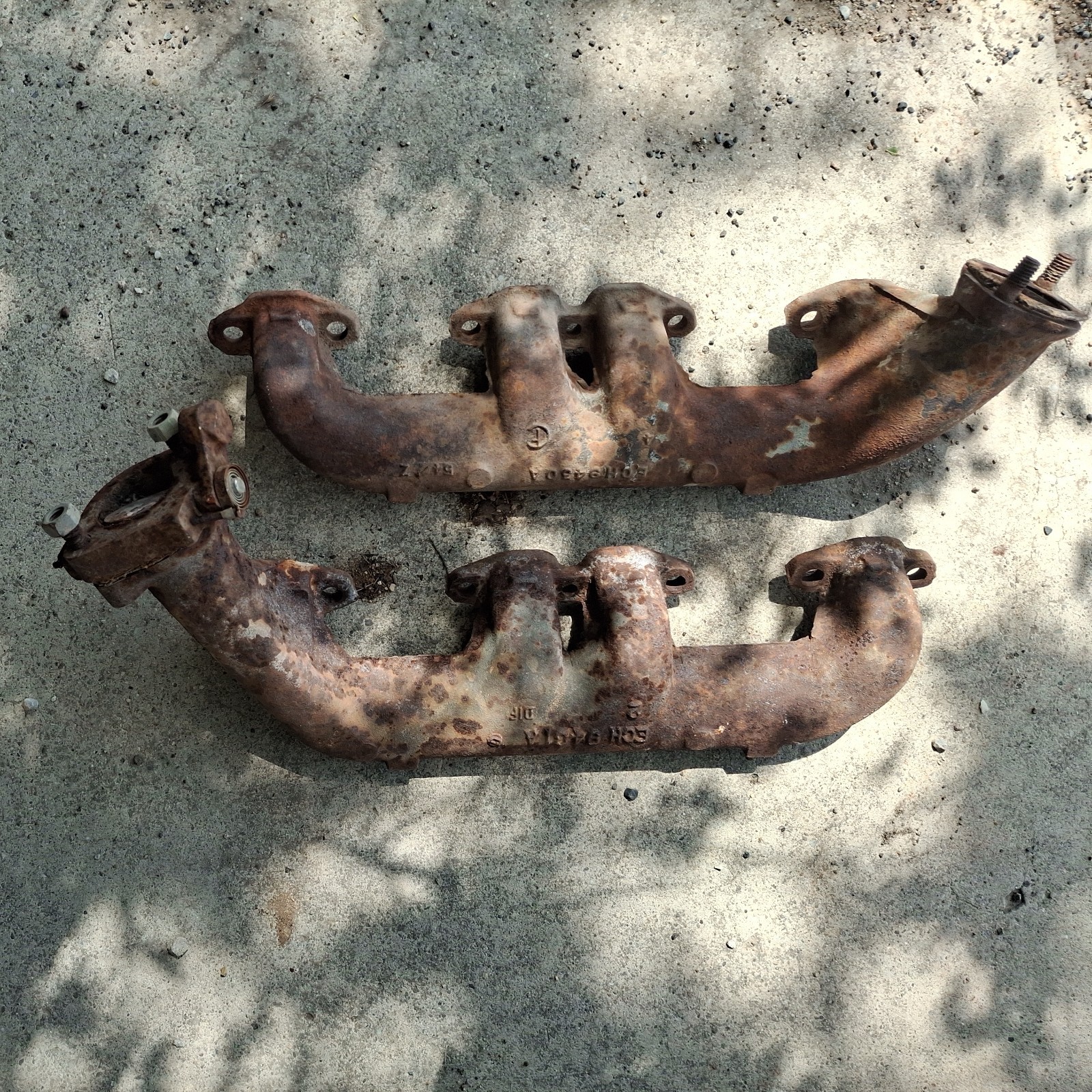 OEM Ford Y-Block Manifolds Pair 1955 1956 ECH-9430-A ECH-9431-A 272 292 312 V8 OEM Ford Y-Block Manifolds Pair 1955 1956 ECH-9430-A ECH-9431-A 272 292 312 V8