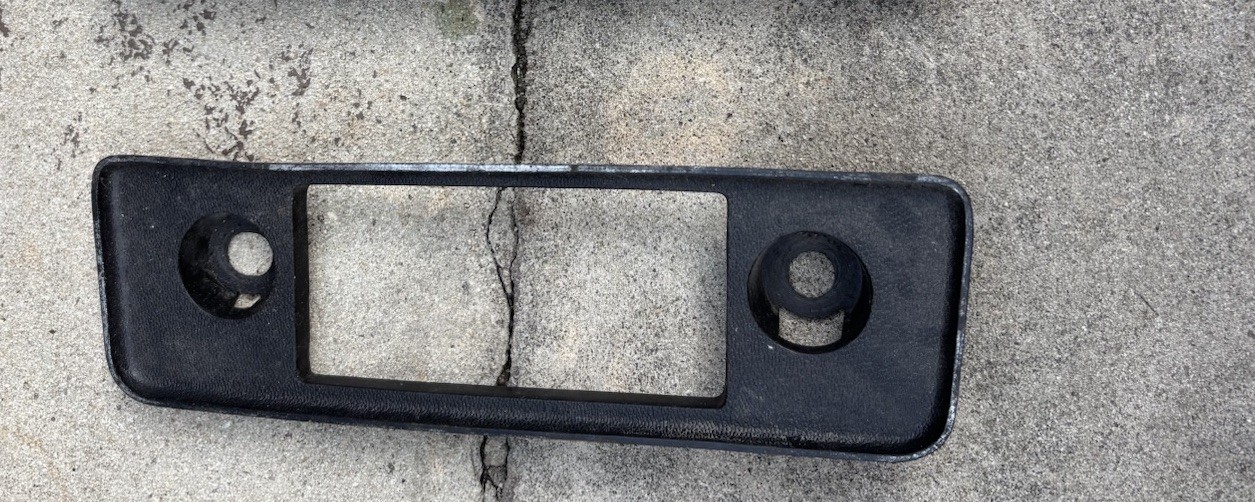 OEM 1978-1981 Pontiac Firebird Formula Trans Am Radio Plate 10001246 OEM 1978-1981 Pontiac Firebird Formula Trans Am Radio Plate 10001246