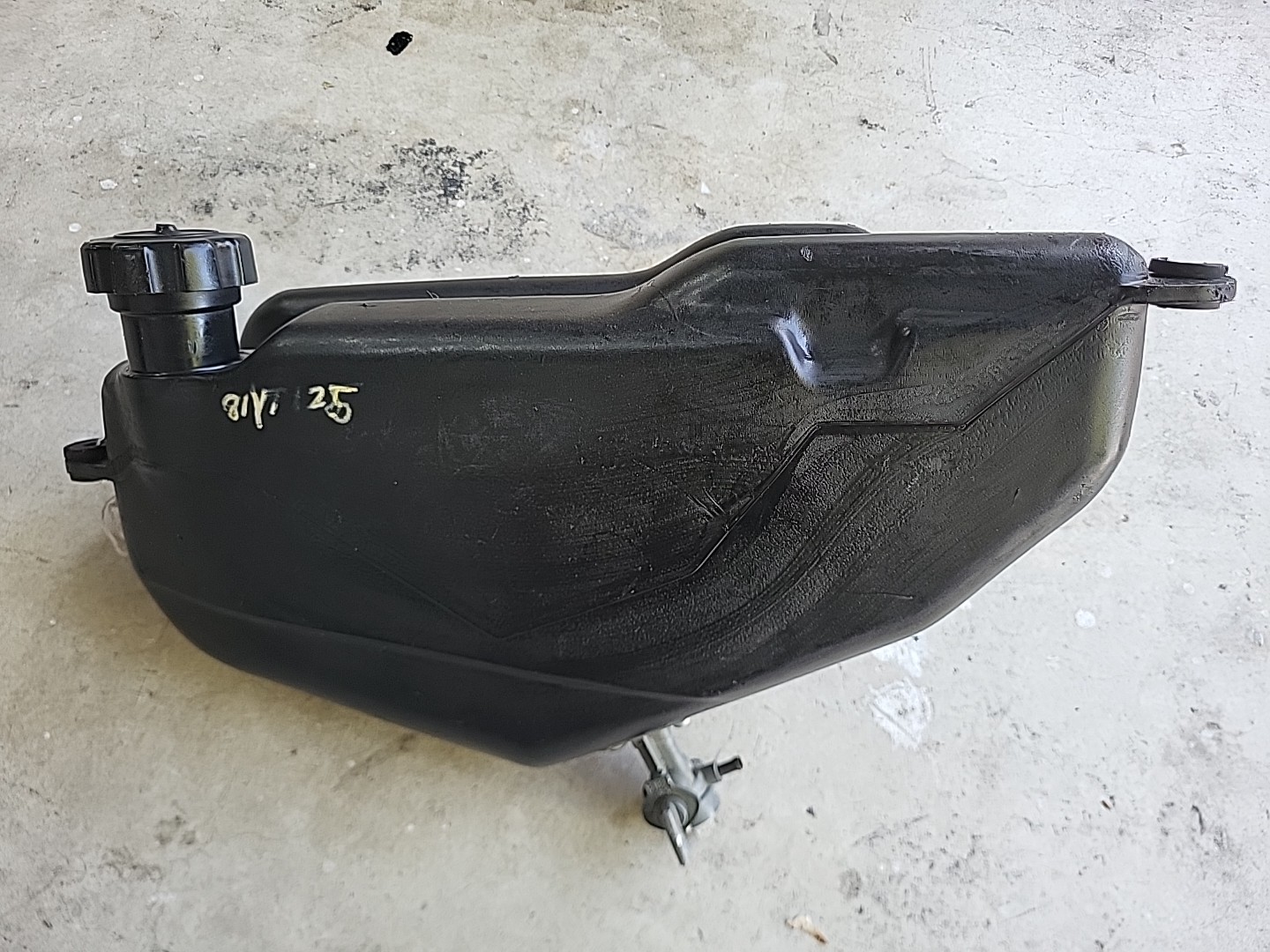 1981 SUZUKI YT125 YT 125 TRI-MOTO GAS FUEL TANK 1981 SUZUKI YT125 YT 125 TRI-MOTO GAS FUEL TANK