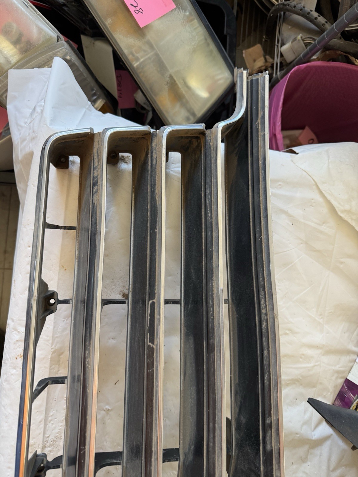 D831. 1978-1979 Dodge Magnum Front Grille