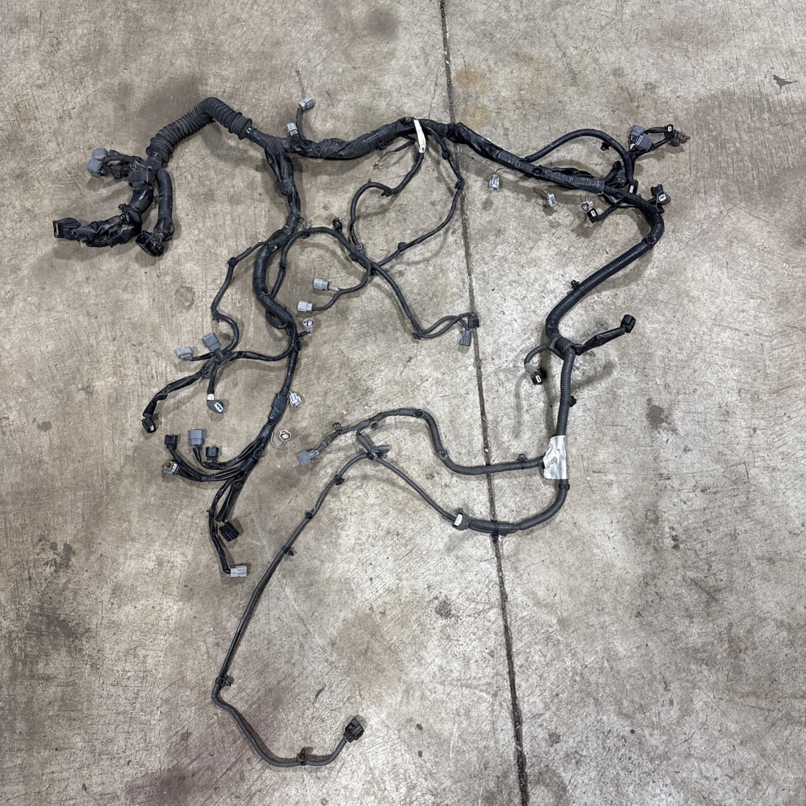 14-18 Infiniti Q50 3.5L Hybrid Engine Wiring Harness A/T OEM 240114GA1A 14-18 Infiniti Q50 3.5L Hybrid Engine Wiring Harness A/T OEM 240114GA1A