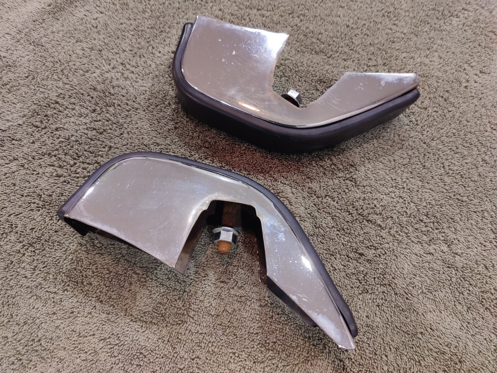 Datsun 240Z Front Bumper Guards Left Right Pair 70-72 S30 Series 1/2 +NOS Rubber