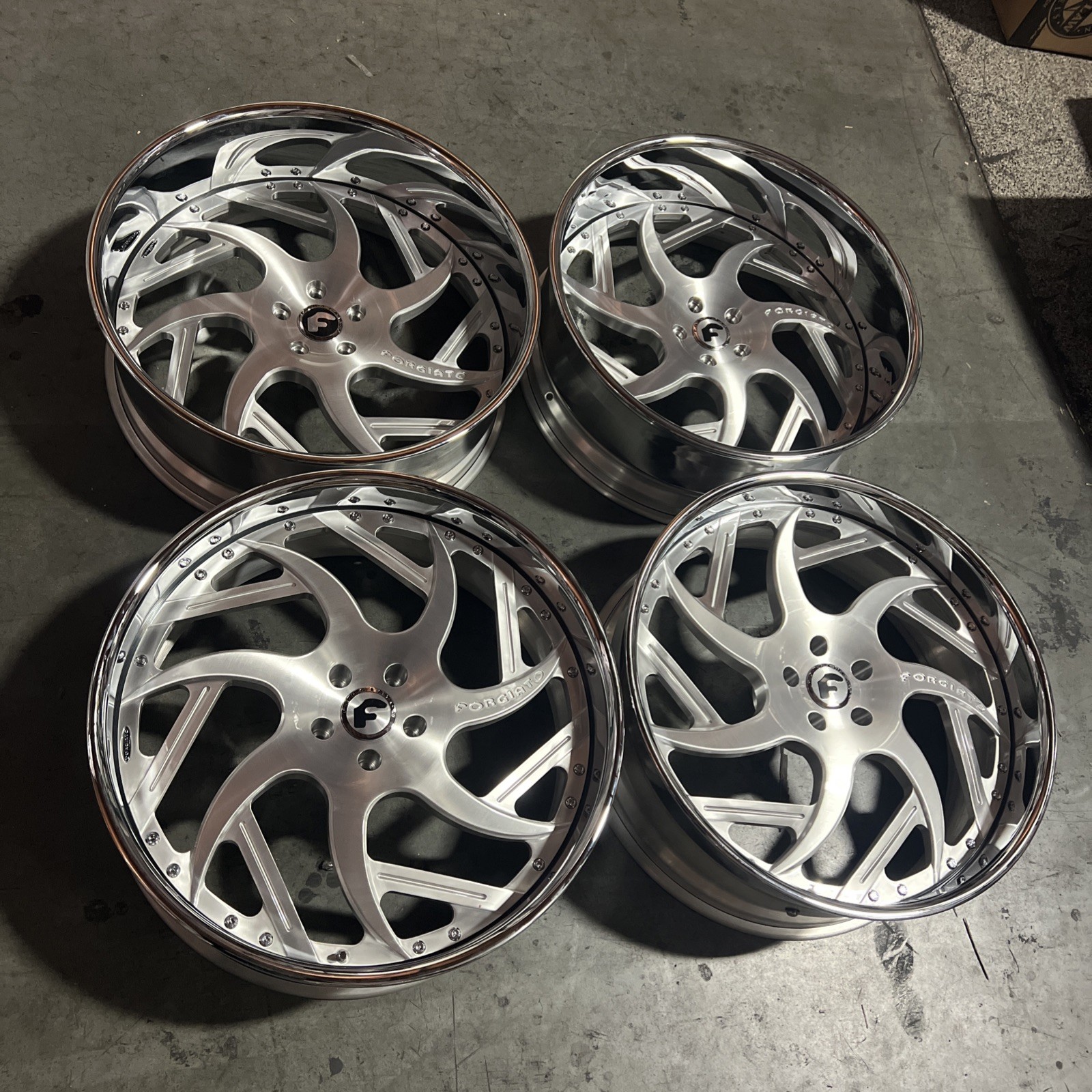 (4) 24X10 FORGIATO SILVER BRUSHED W/CHROME LIP RIMS (5X120.65) CHEVELLE CAPRICE (4) 24X10 FORGIATO SILVER BRUSHED W/CHROME LIP RIMS (5X120.65) CHEVELLE CAPRICE