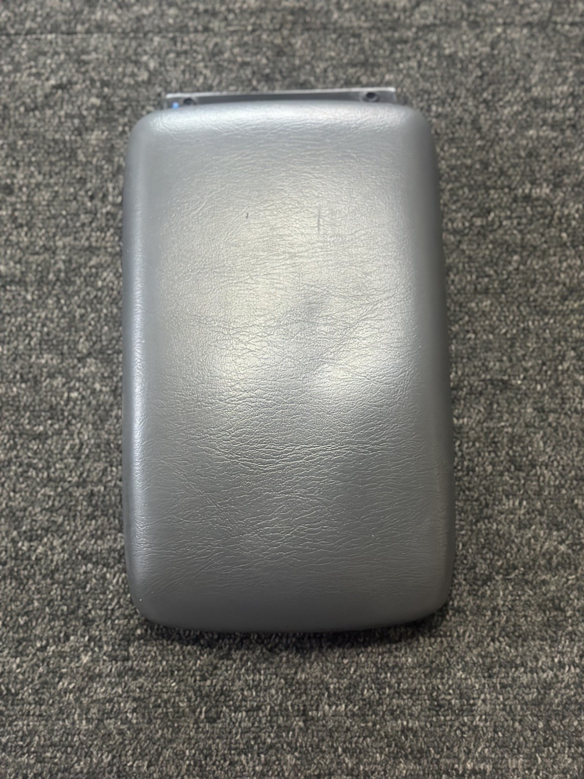 1997-2001 Toyota Camry Center Console Arm Rest Lid METAL HINGE Gray