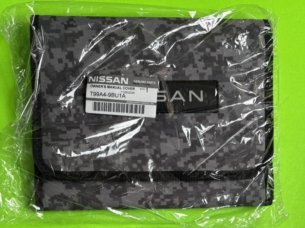 2024 -2026 Nissan Factory Owners Manual Case (CASE ONLY). NEW