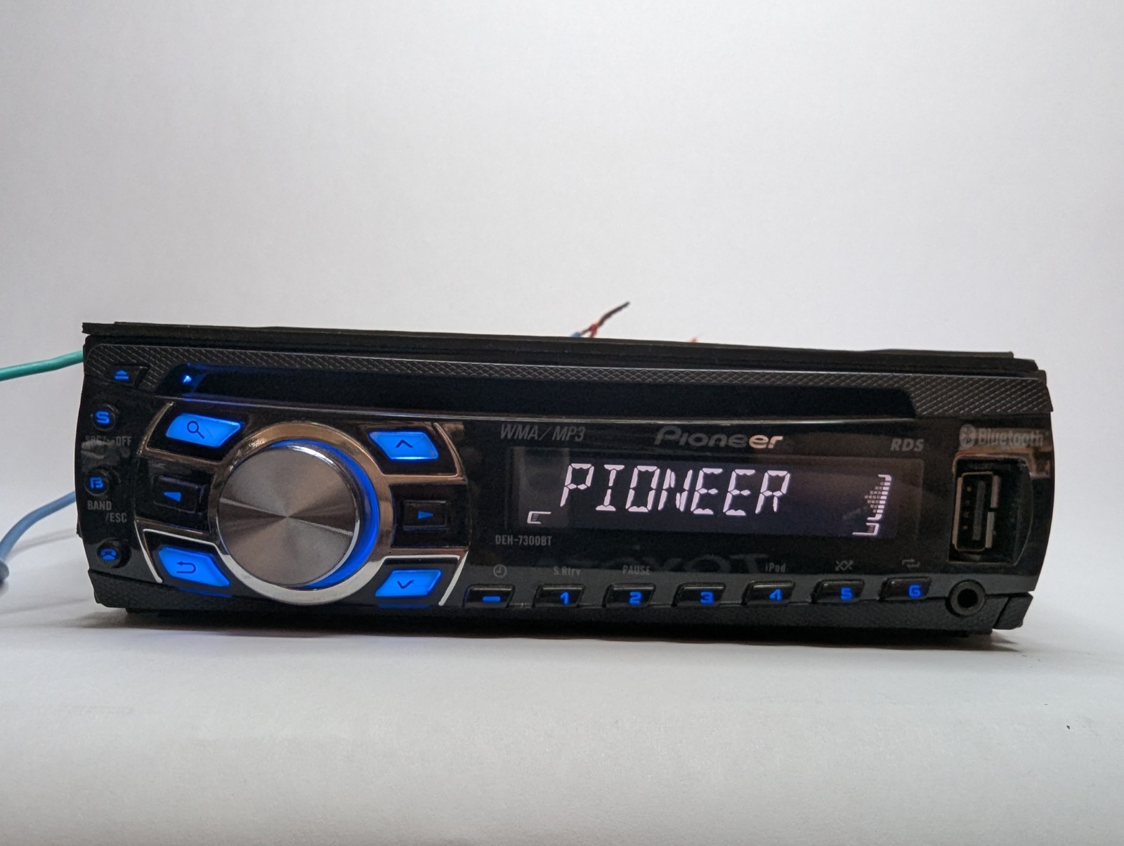 Pioneer DEH-7300BT Single-DIN AM/FM CD Receiver Tested W Wires Pioneer DEH-7300BT Single-DIN AM/FM CD Receiver Tested W Wires
