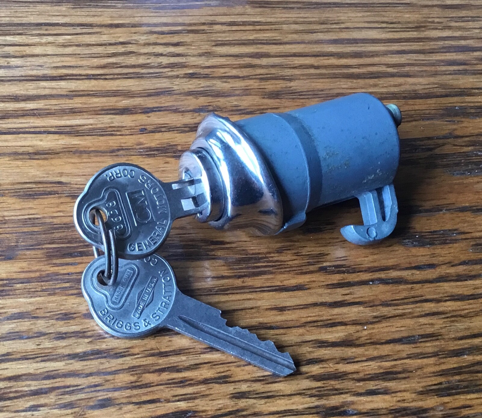 1947~1953 Chevrolet Truck GLOVE BOX LOCK w/BRIGGS KEYS vtg 1940s 50s GM NOS dash 1947~1953 Chevrolet Truck GLOVE BOX LOCK w/BRIGGS KEYS vtg 1940s 50s GM NOS dash