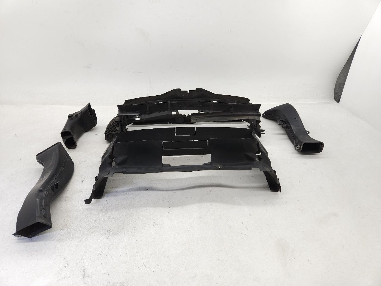 Genuine 14-20 BMW 428i 430i F36 Radiator Shroud w/ Air Intake Duct SET Genuine 14-20 BMW 428i 430i F36 Radiator Shroud w/ Air Intake Duct SET