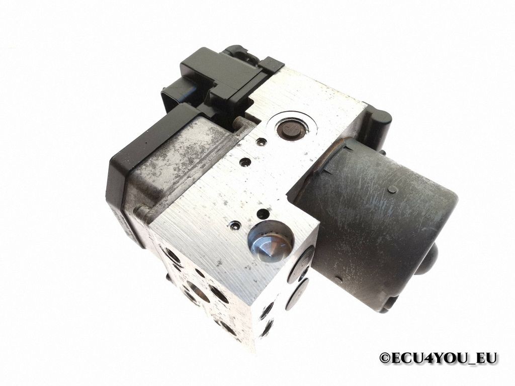 Audi A4 S4 B5 8D 2000 ABS Pump 0273004285 ECY390