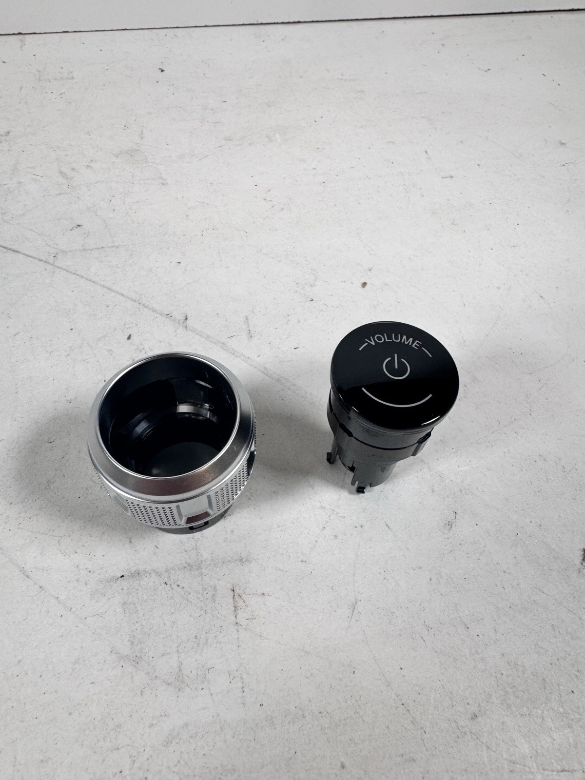 2019-2026 Ram Truck Factory Stereo Radio Knob VOLUME POWER BUTTON 12” ONLY 2019-2026 Ram Truck Factory Stereo Radio Knob VOLUME POWER BUTTON 12” ONLY