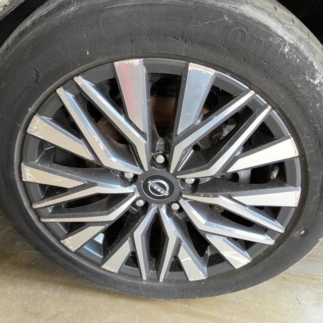 Used Wheel fits: 2023 Nissan Altima 17x7-1/2 alloy machined and dark gray painte