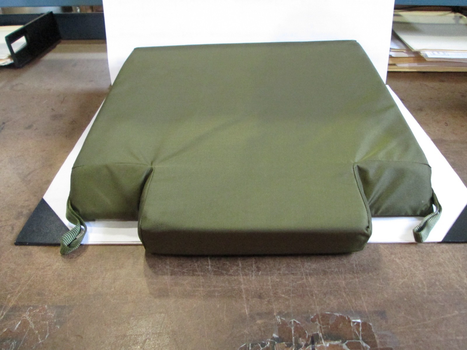 Bell Helicopter OH-58 Kiowas Seat Cushion Bottom  P/N 1560-0H-58-116-1 NOS 